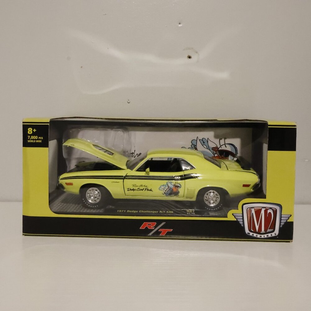 NEW M2 MACHINES LIME GREEN 1971 DODGE CHALLENGER R/T 440 - R87 21-12 - 1:24